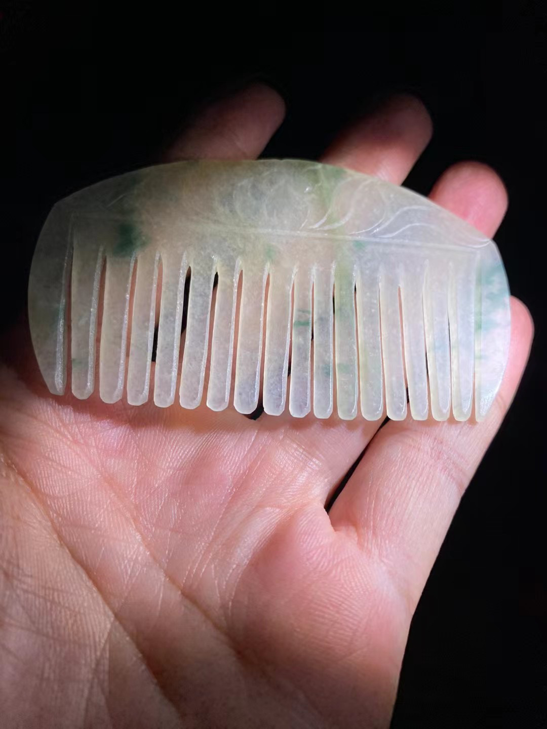 翡翠梳子（一梳百顺）