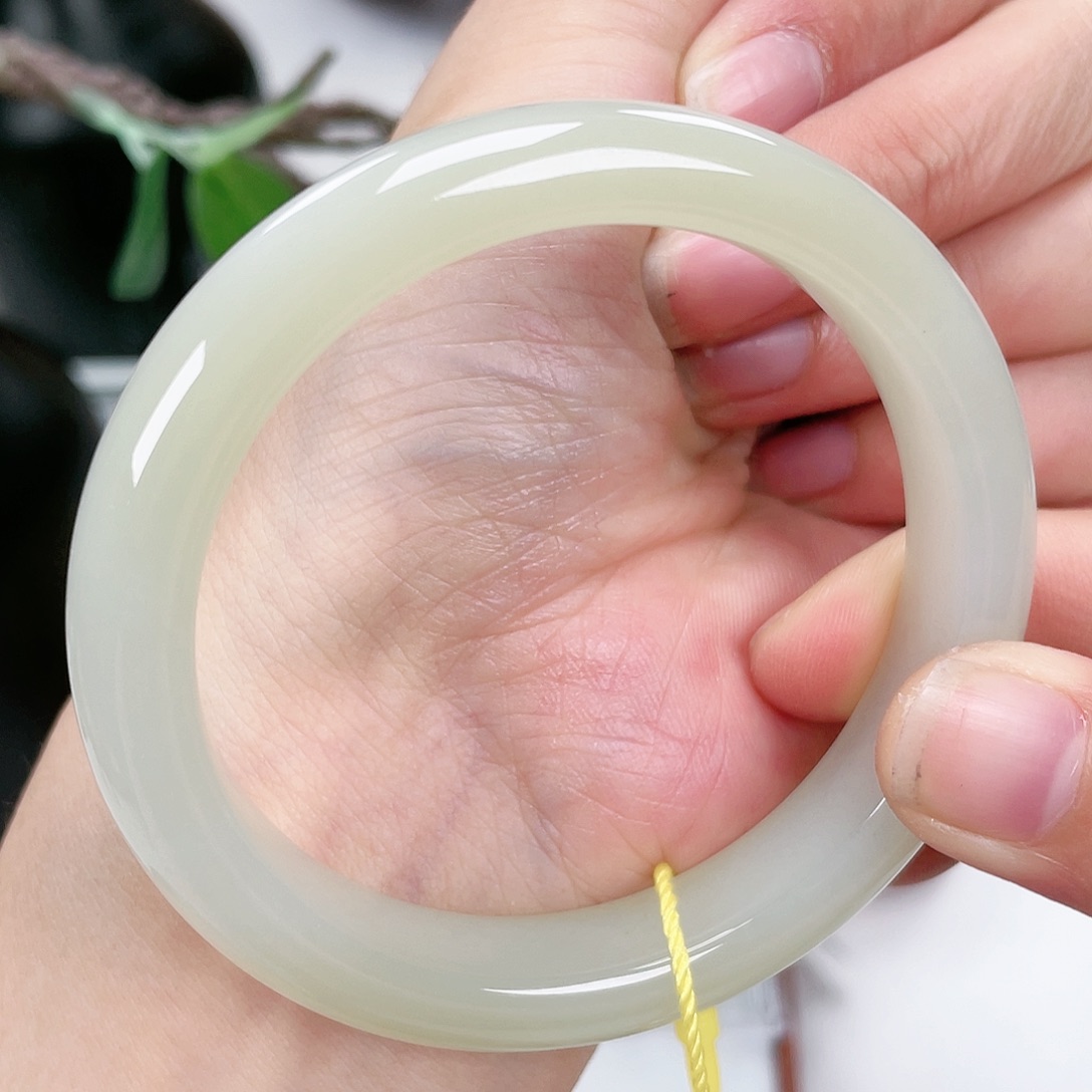 和田玉手镯57未镶嵌