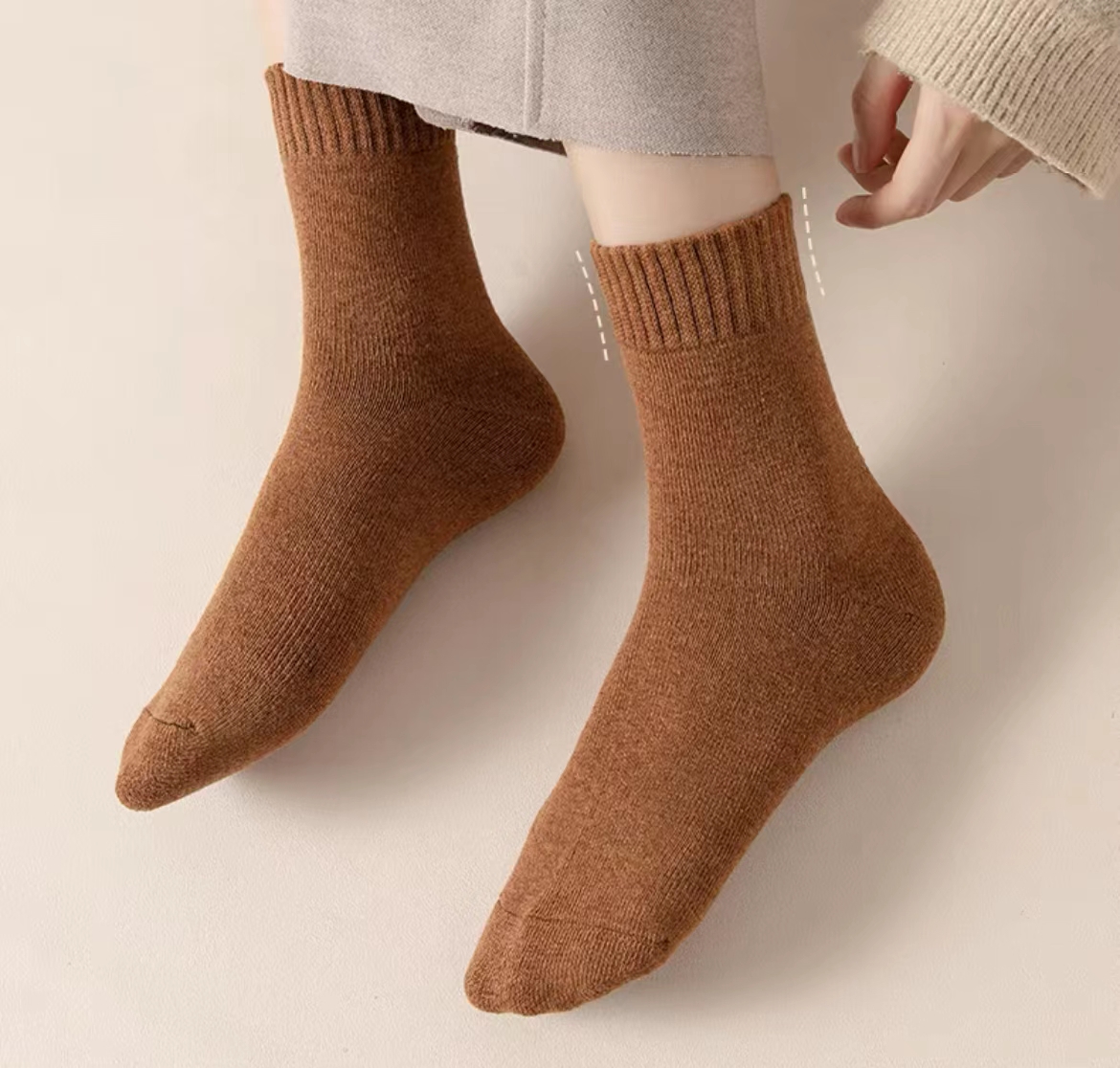 2.1元/2双袜子冬季加厚保暖毛圈袜男女同款高弹舒适颜色随机