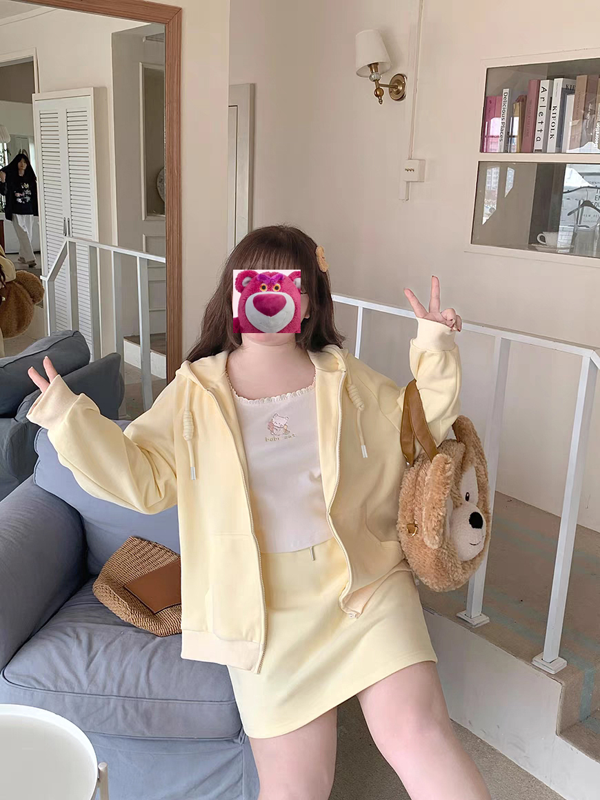 2025新款显瘦学生装大码女装 高克重奶呼呼连帽卫衣套装女
