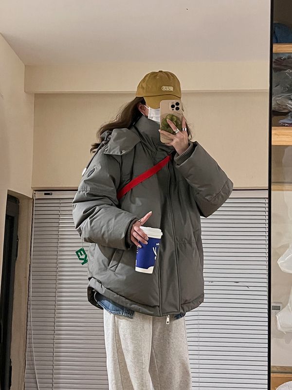 灰色爱心短款羽绒服2023年新款男女情侣加厚小众设计感面包冬外套
