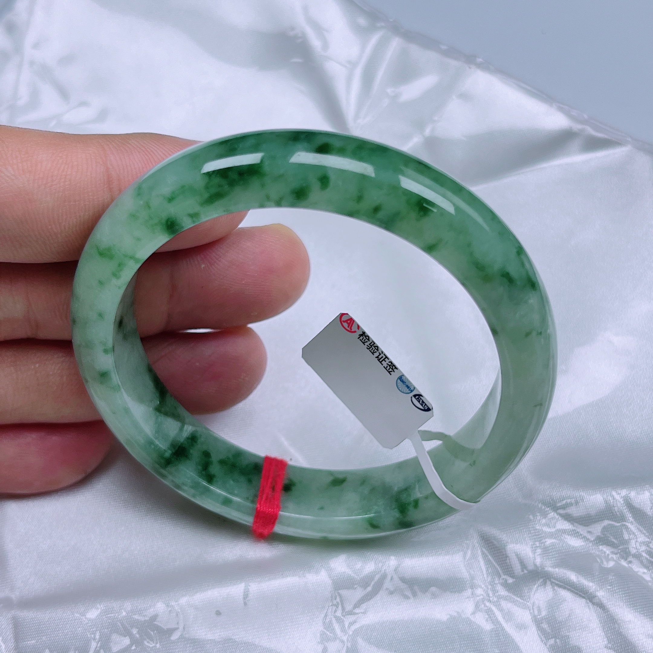 天然缅甸A货翡翠飘花手镯57.8圈口无纹裂