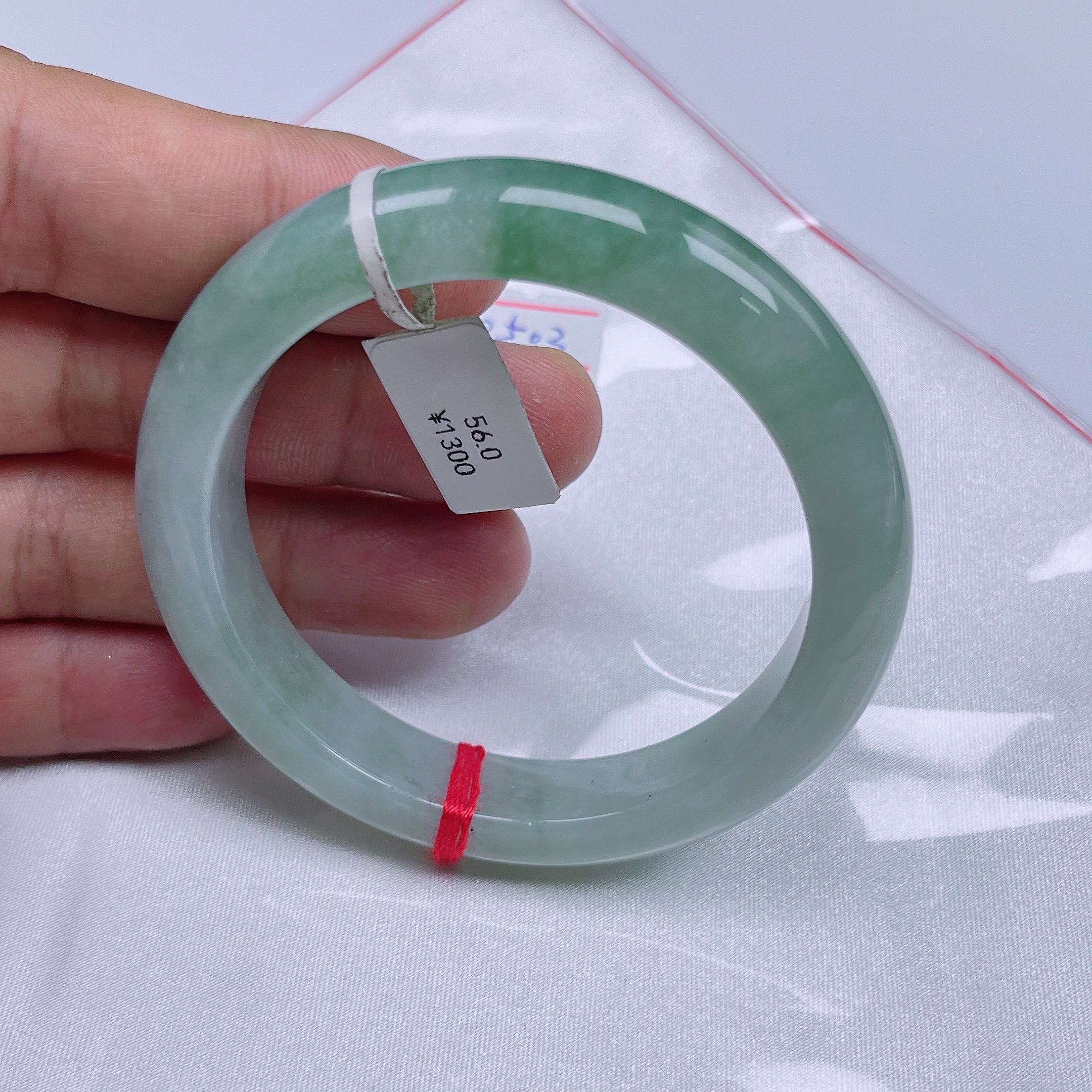 缅甸天然A货翡翠手镯56.0圈口