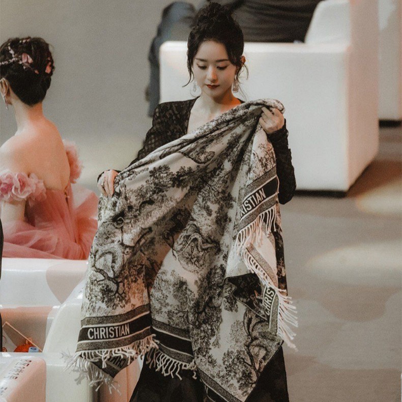 Love is long水墨画围巾披肩秋季保暖长款高档百搭