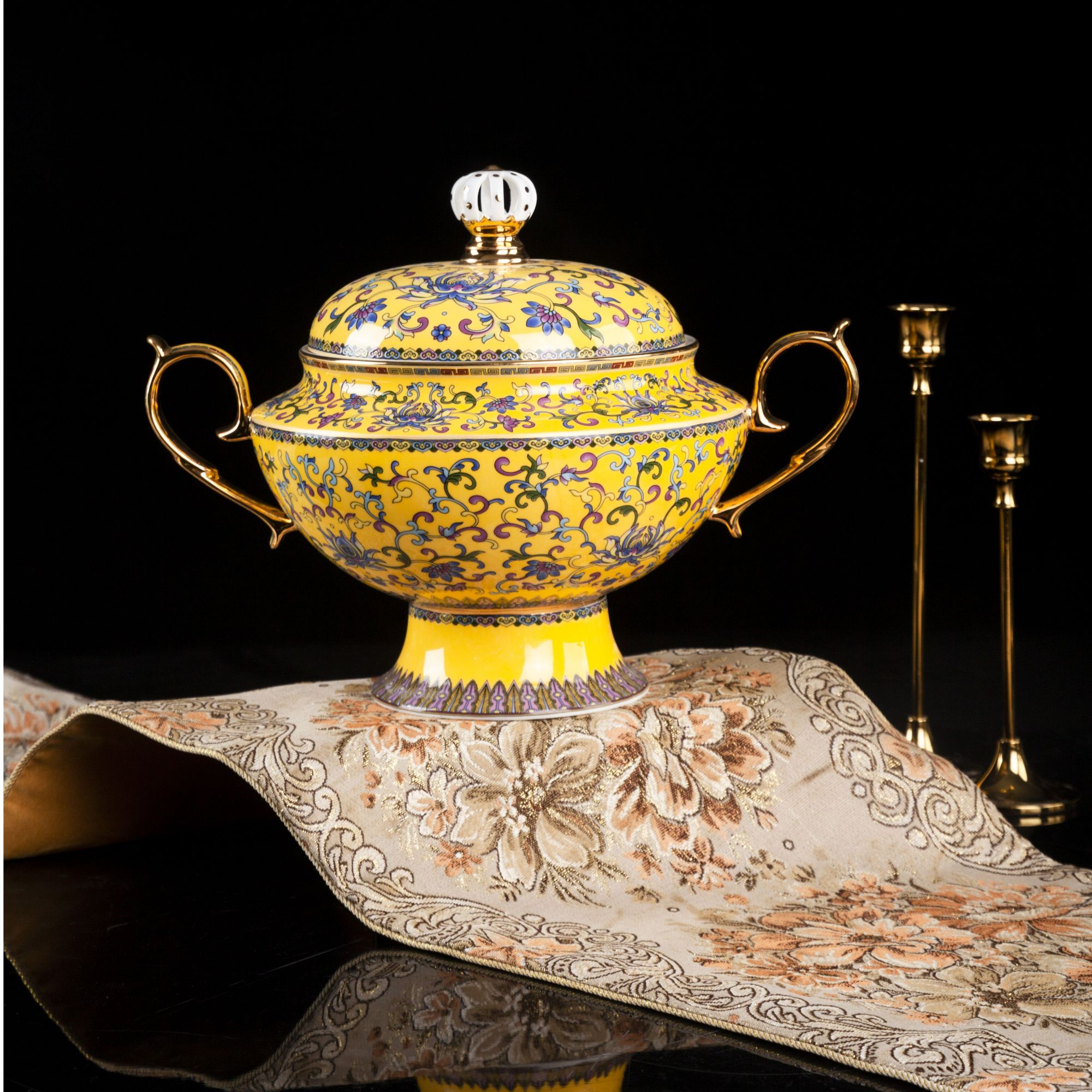 32.2厘米陶瓷珐琅彩金边汤煲 高档