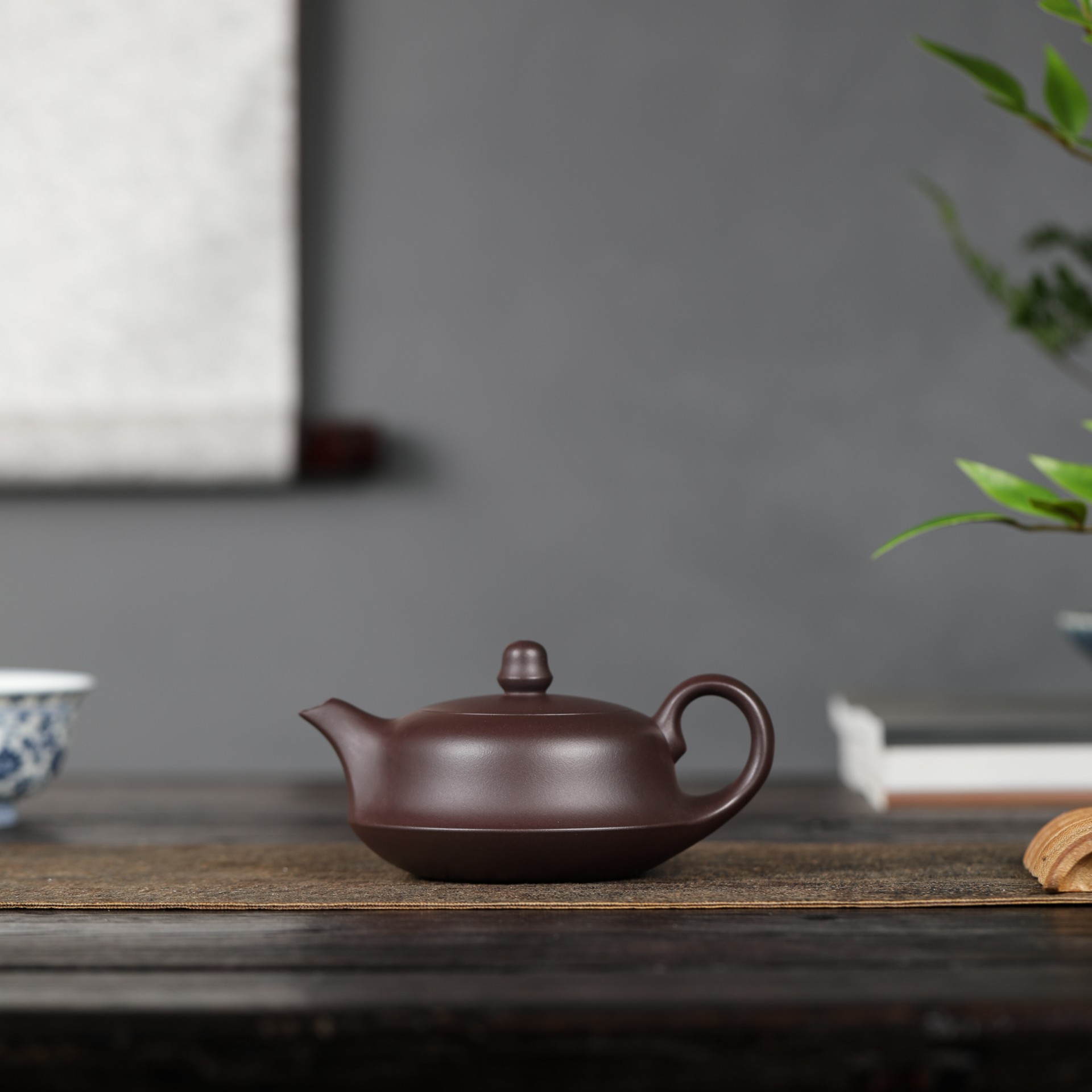 A3一帆风顺原矿老紫泥全手工曲壶 240cc