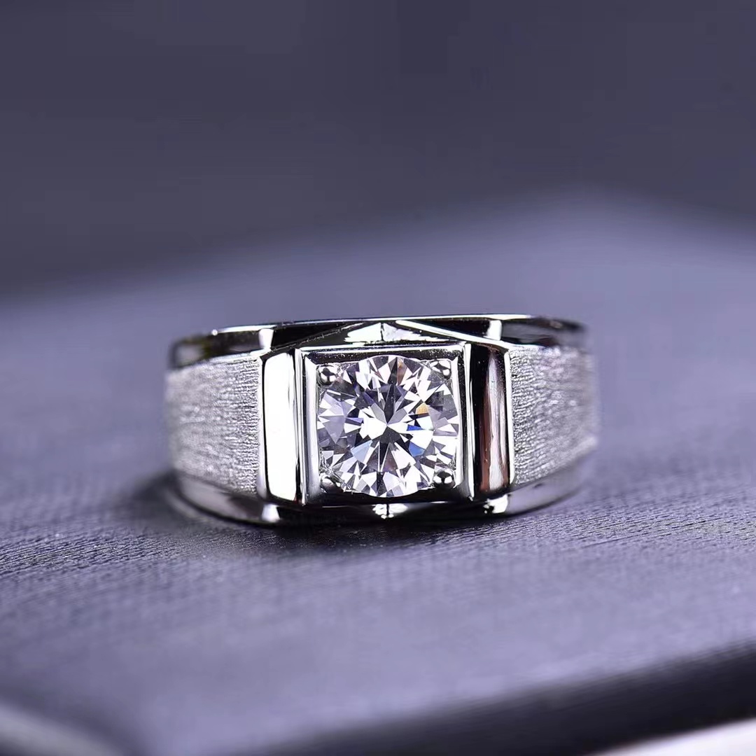 925银莫桑石戒指 s925银莫桑石 经典拉丝男戒0.5ct-1ct