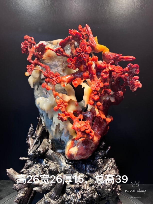 寿山石整石整料雕刻而成，喜上眉梢