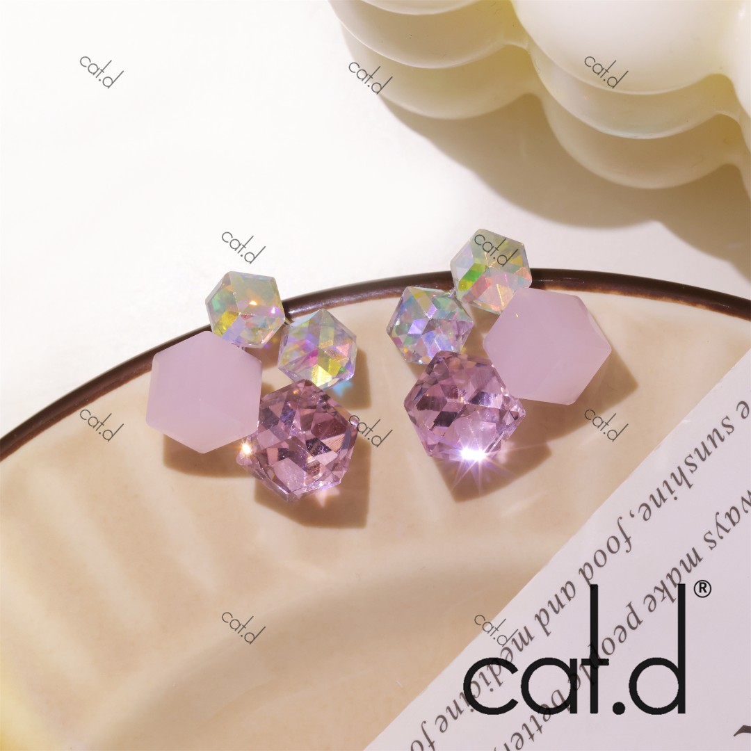 铜合金仿水晶耳饰 e4004《粉转》ins风百搭原创设计师款时尚耳环