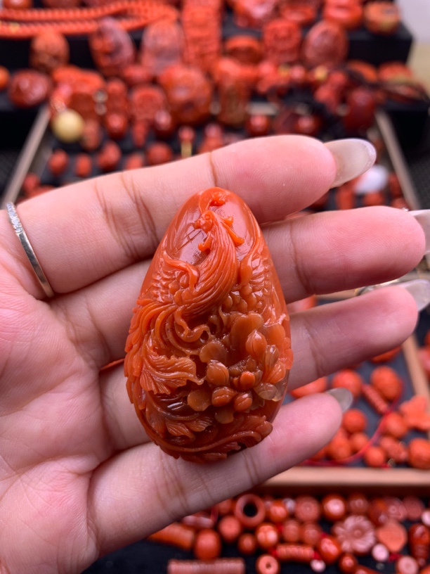 南红保山手工雕刻西凤牡丹吊坠宽30mm➕