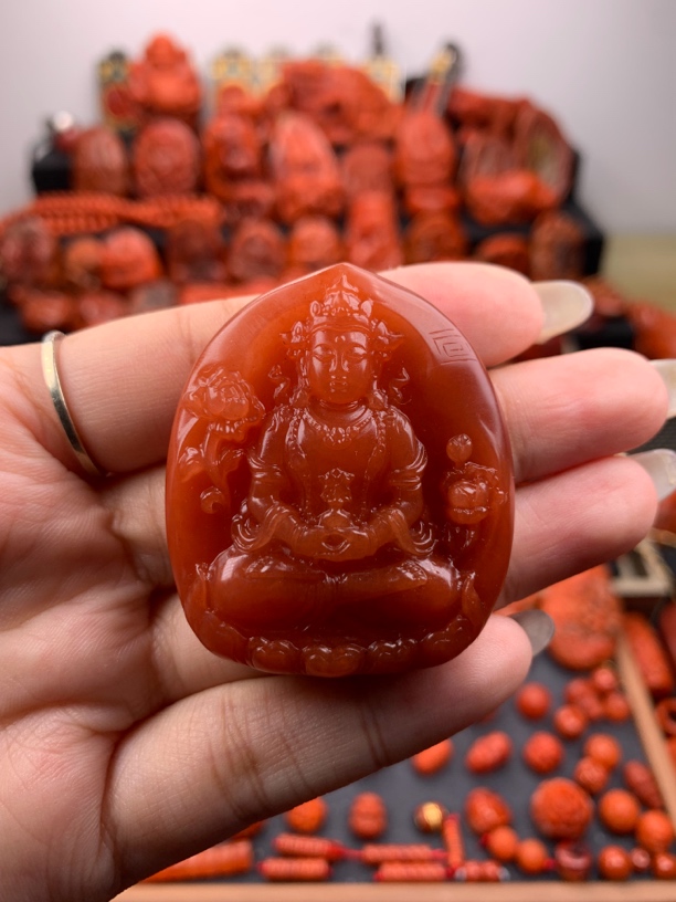 南红川料原矿观音吊坠40mm➕