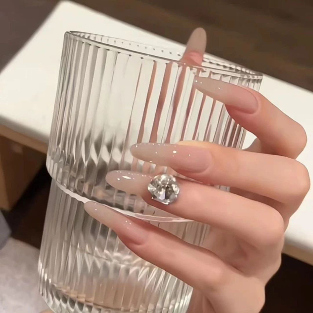 纯手工穿戴甲冰透裸色椭圆甲贴片假指甲成品穿戴式新娘拍婚纱照