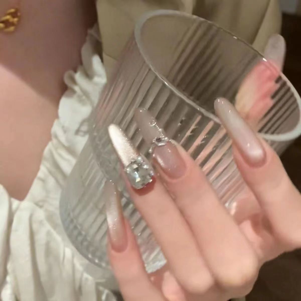 纯手工穿戴甲超仙新款纯欲风爆闪奶茶猫眼秋冬气质咖色美甲ins风