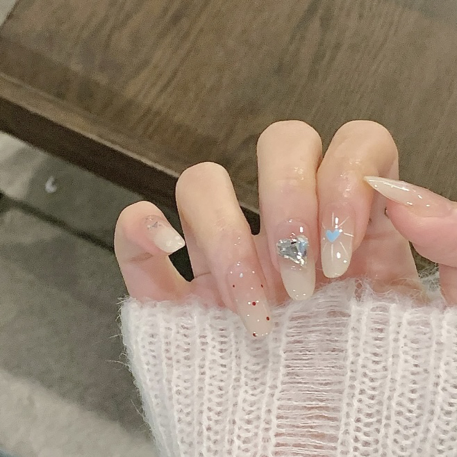 纯手工美甲穿戴甲高级手绘爱心渐变蝴蝶贴片美甲显白高级感可拆卸