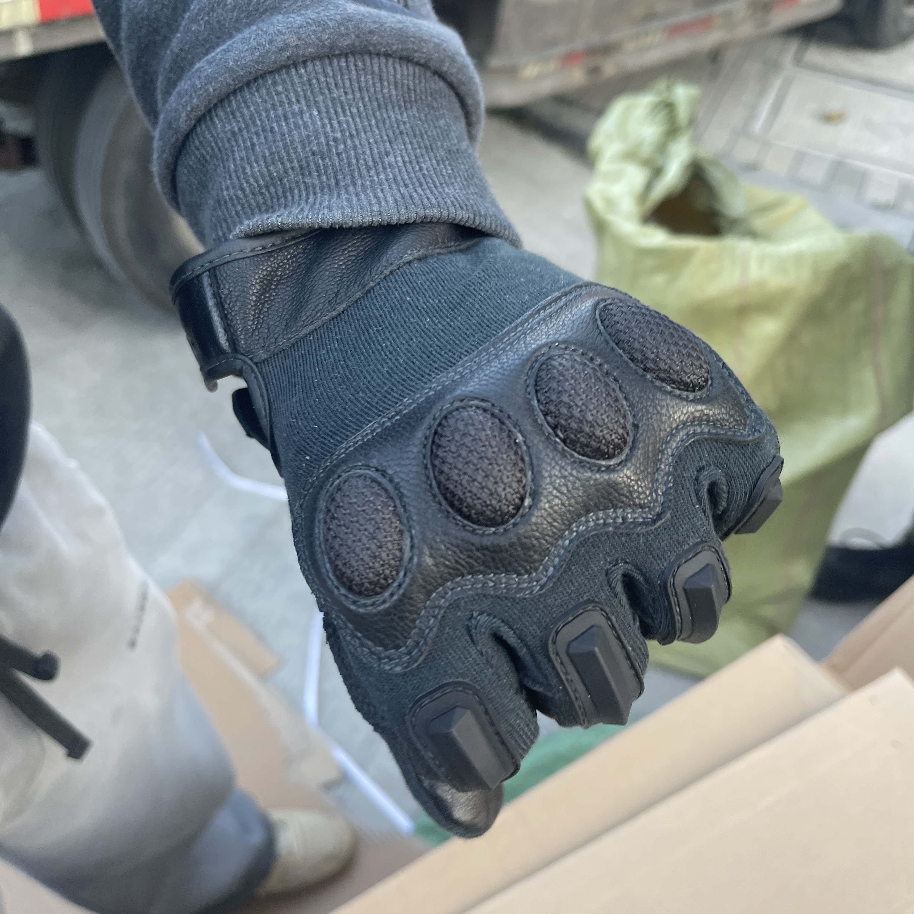 防寒户外黑色手套
