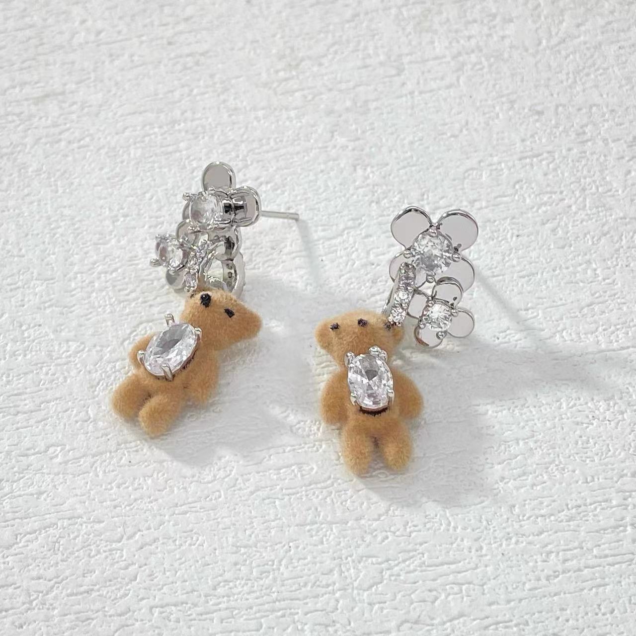 铜合金耳饰 木木（RZ5683） 小熊双花朵耳环耳饰