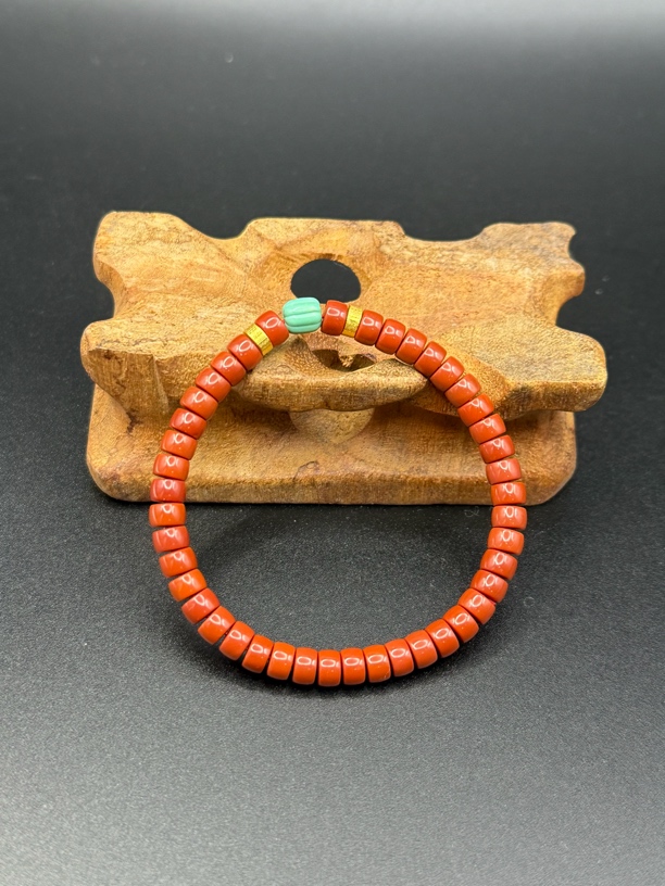 瓦西料牛血红直切南红手串搭配18K金