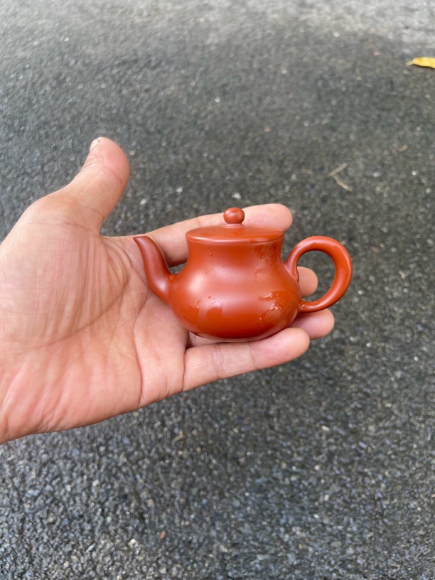 君德款手拉壶！容量120毫升！作者：余海标！朱泥！做工精细！出水爆爽