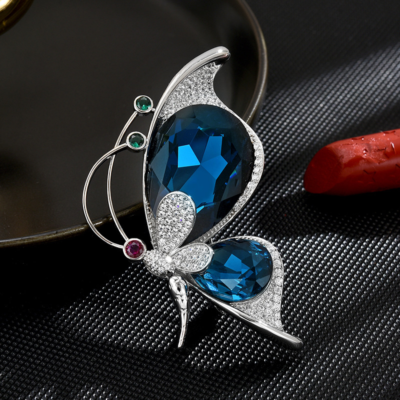 1405蓝色大蝴蝶胸针