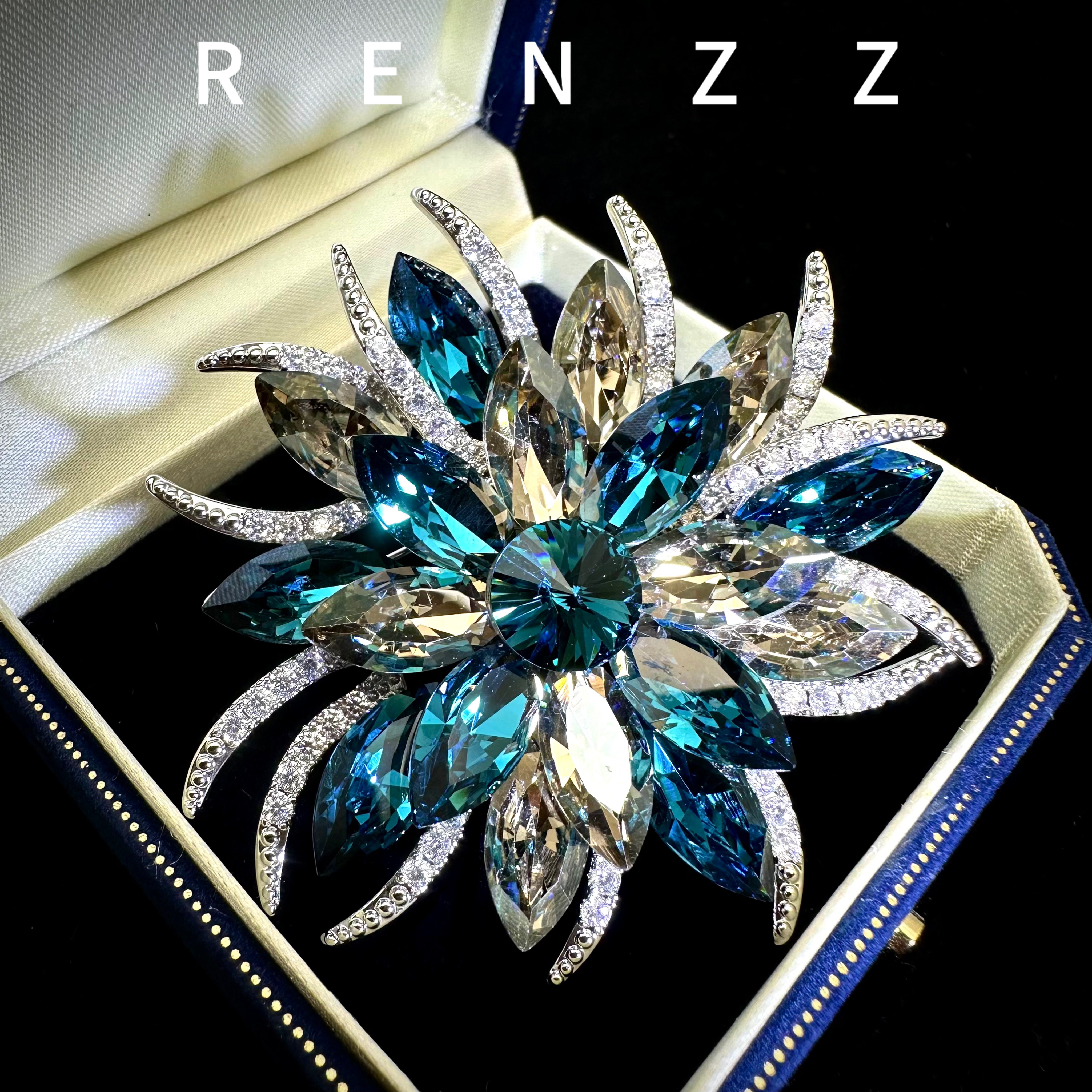 0046 蓝色盛世繁星胸针