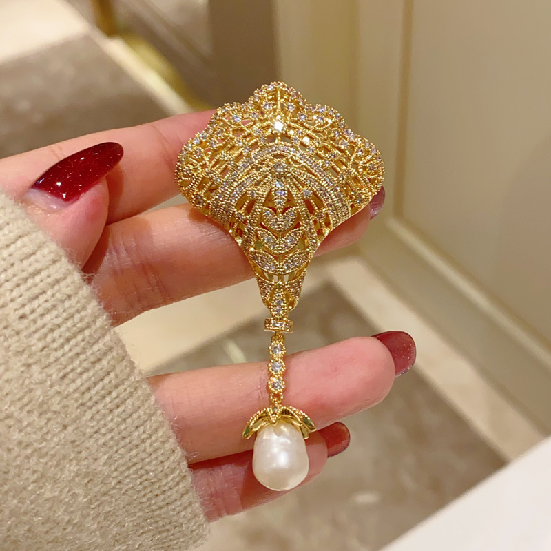 2448黄颜色银杏叶胸针