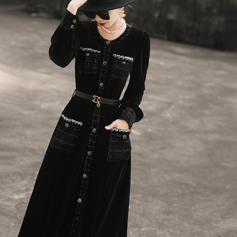 2024秋冬季新款气质优雅单排扣拼接黑色连衣裙收腰显瘦裙子女2660