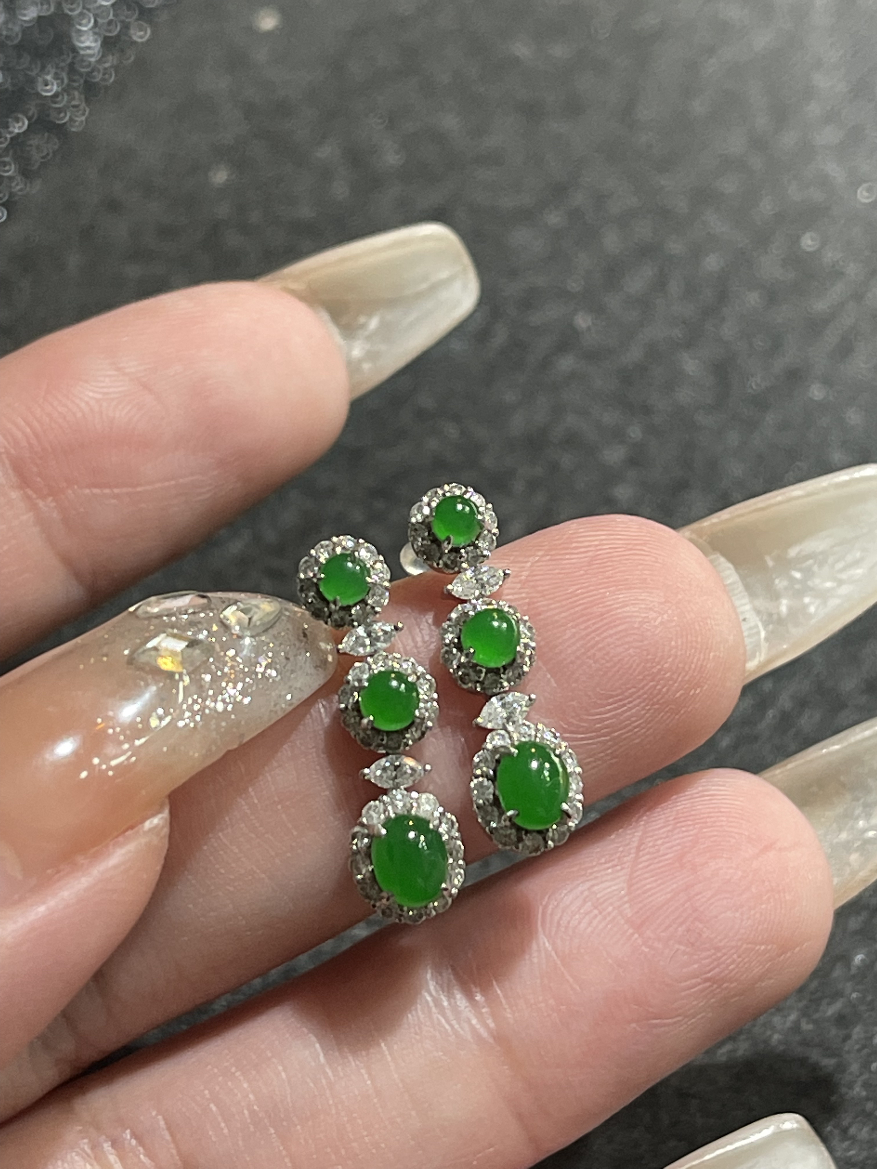 缅甸A货天然翡翠18k金蛋面耳坠