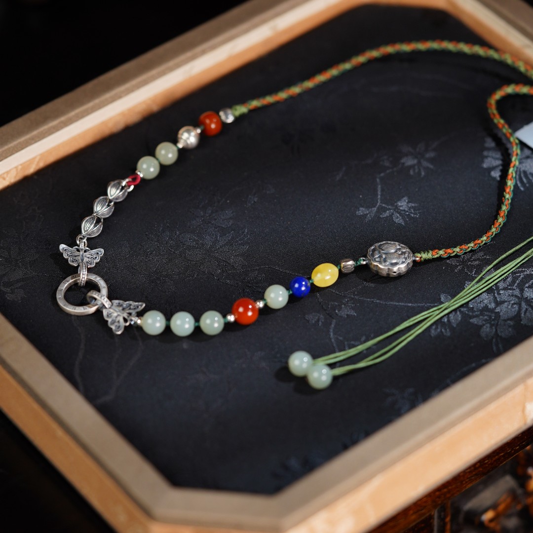 左边婷姐丨和田玉项链（C695）