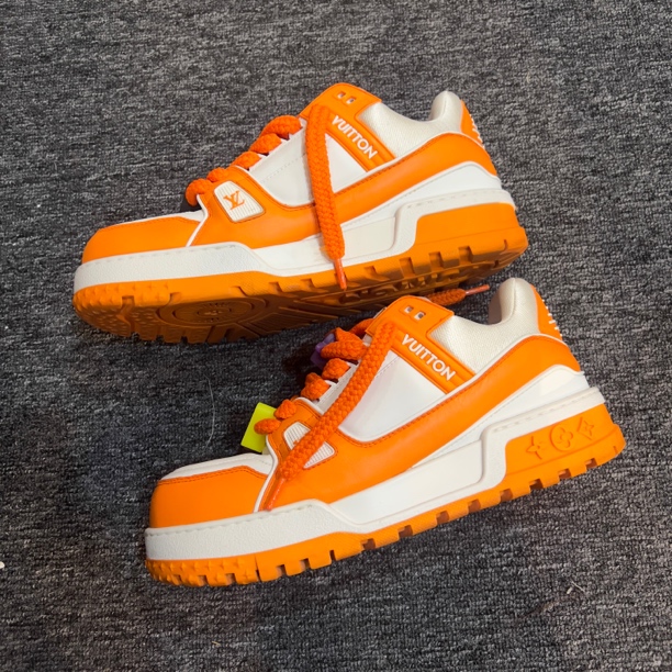 Louis Vuitton胖 trainer/43/99新