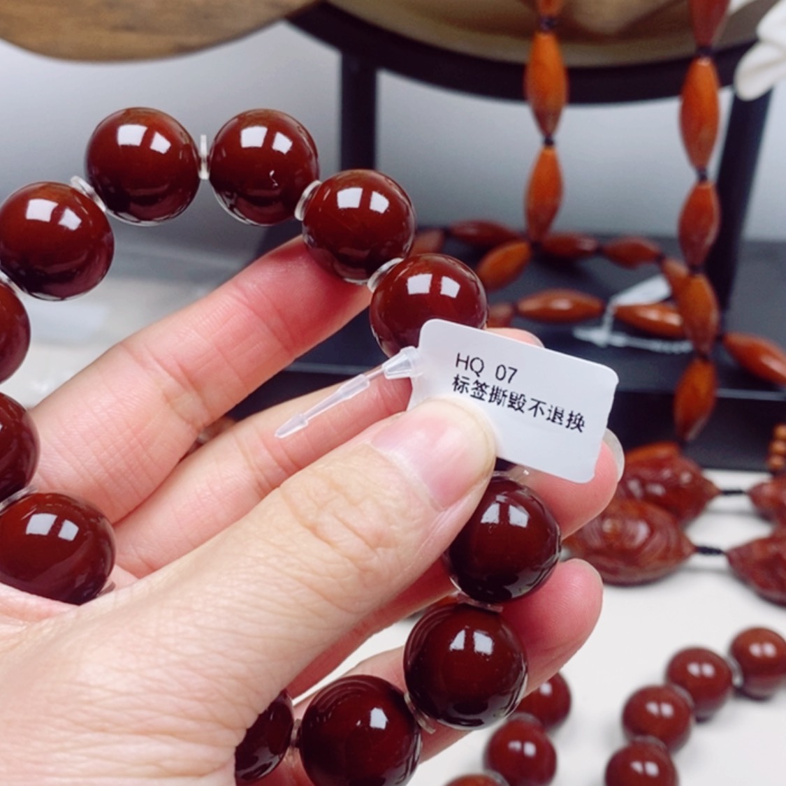 【闪购商品】橄榄核吊坠鱼**飞