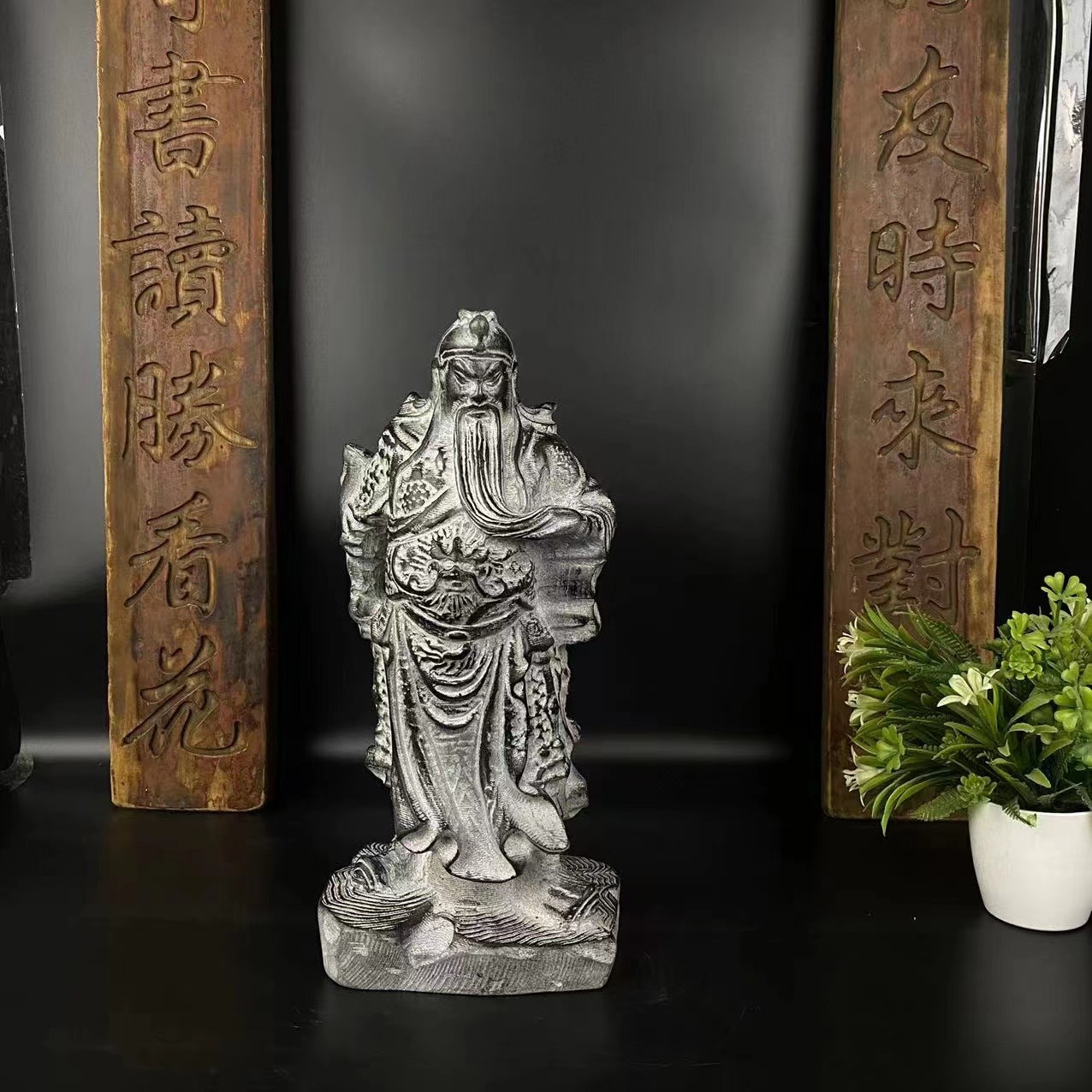 30cm 关公。茶室客厅会所造景装饰桌面家居摆件