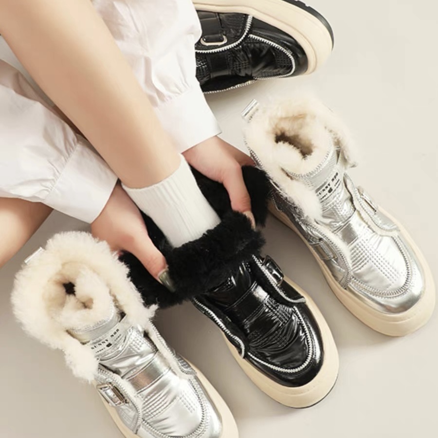 2.秋冬机车雪地靴真皮牛皮加厚长毛防水机车靴