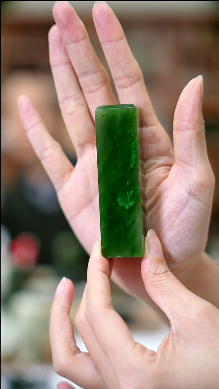 【闪购商品】和田玉颈饰未镶嵌有裂纹cz