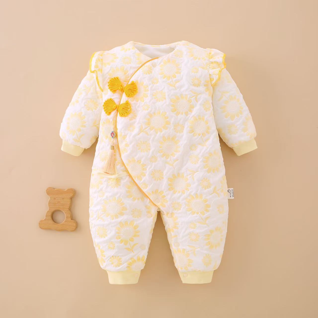 新生儿新中式国风秋冬泡泡纱无骨太阳花加棉蝴蝶衣加厚120g婴儿