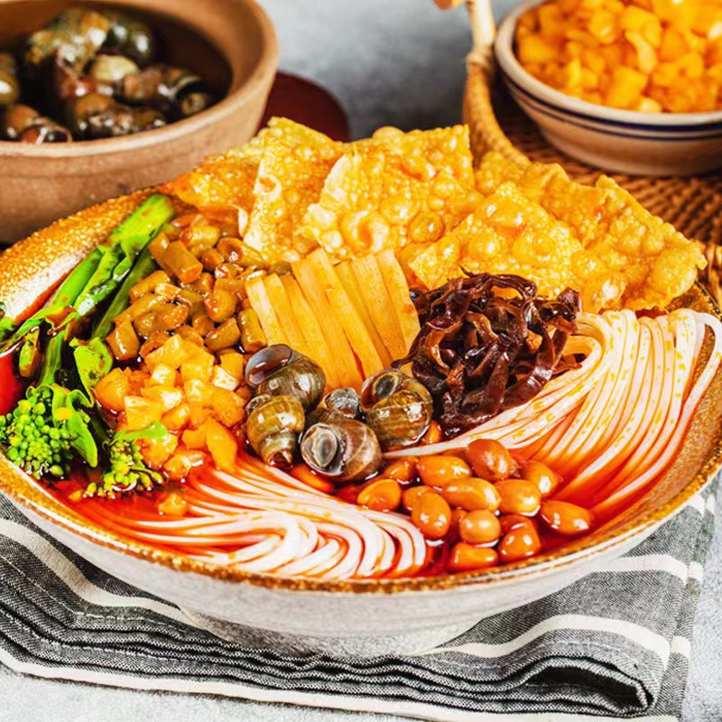 柳州螺蛳粉袋装广西螺丝粉香辣酸爽爽口330克袋装米线速食零食