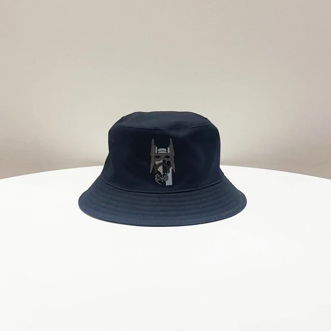 全新未使用  蔚蓝/Hermes 爱马仕/深蓝色 高达限定 渔夫帽/58码