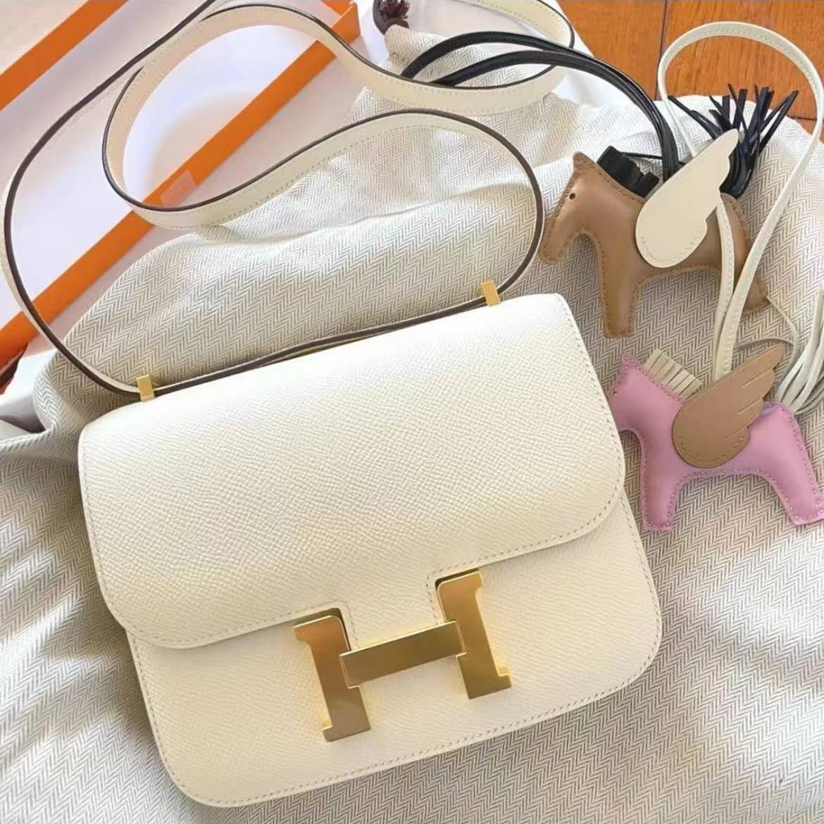 99新 Hermes/爱马仕 7姐专场/康康 19奶油白  金扣 Y刻 闲置品