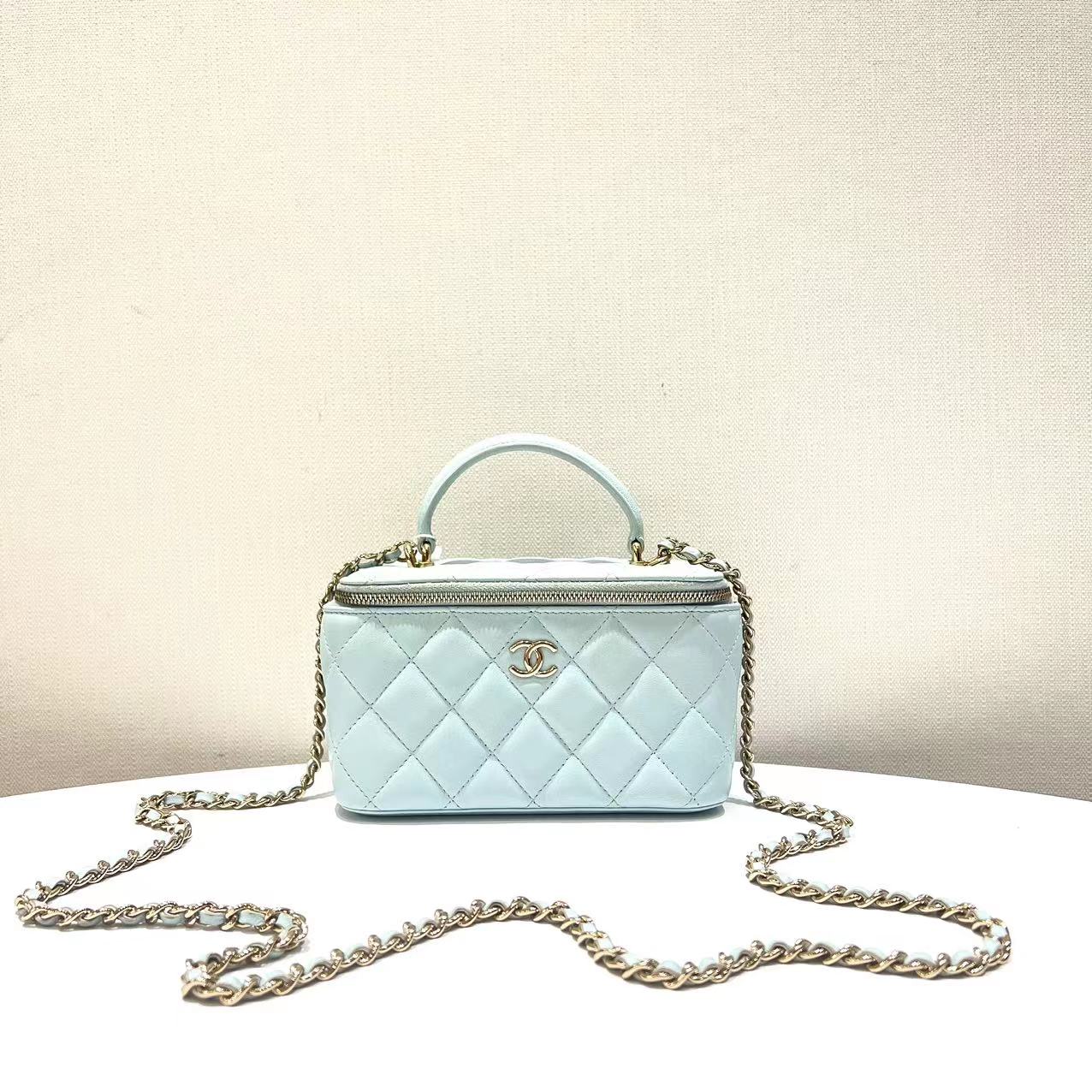 95新  蓝总福利/Chanel 香奈儿/手柄长盒子 奶蓝色 斜挎包/福利款