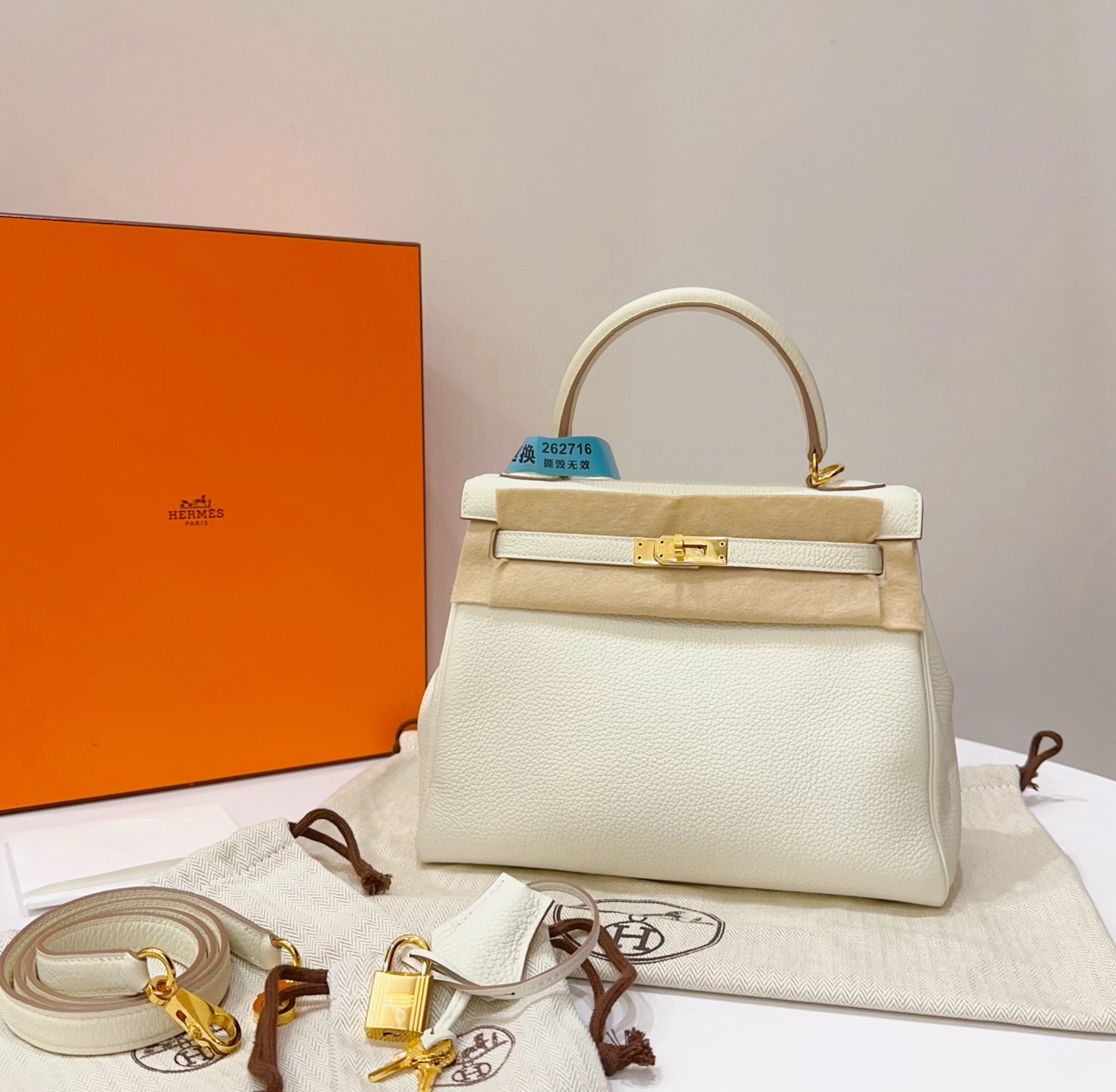 全新未使用 Hermes/爱马仕 蔚蓝/蘑菇白 kelly 25 手提包 B刻