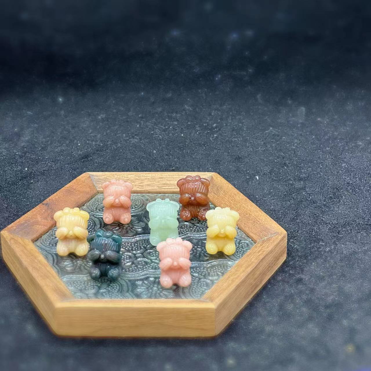 阿拉善玛瑙雕刻萌宠手串包挂百搭时尚款系列