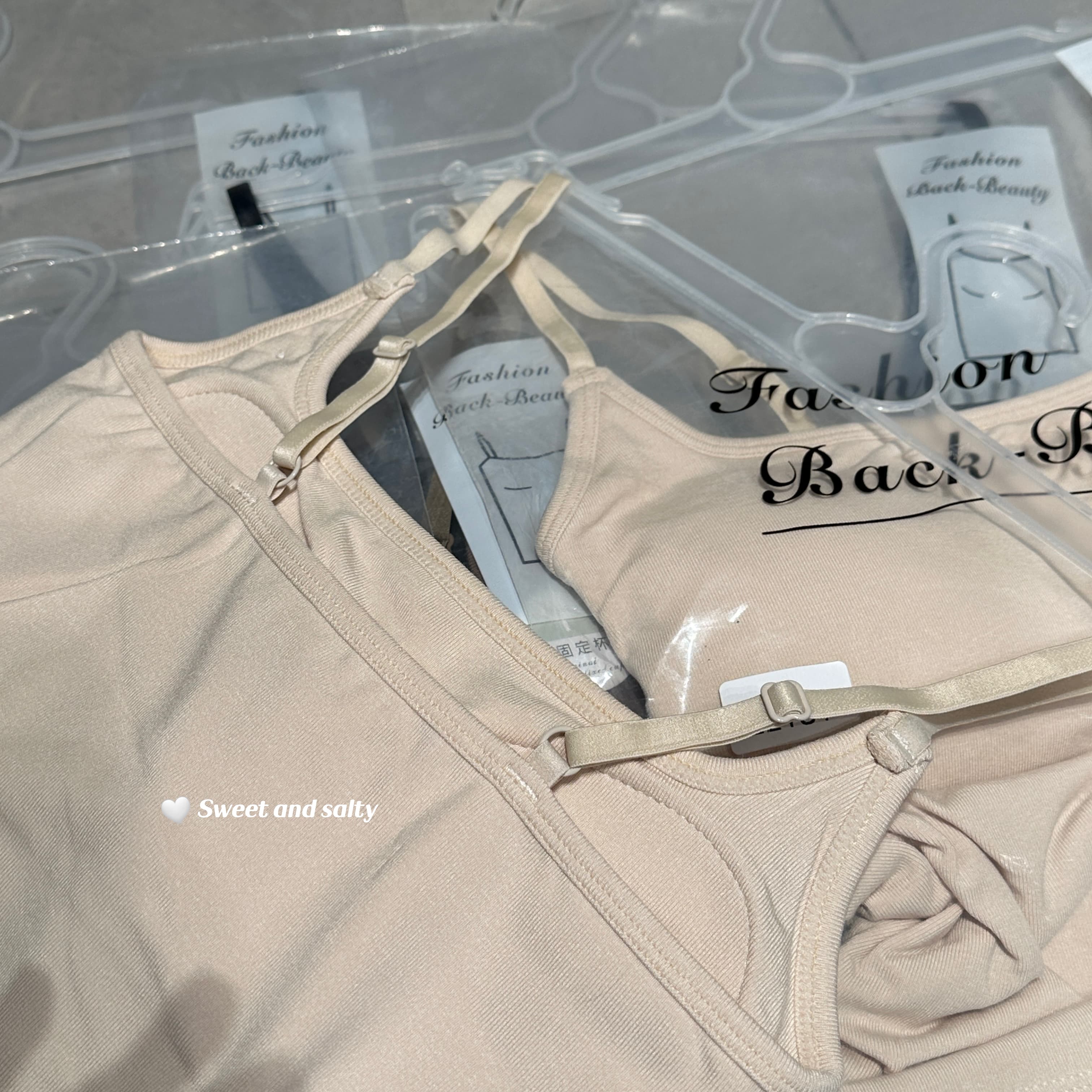 打底背心磨毛带胸垫无钢圈肩带可调节背心打底舒适美背女士休闲