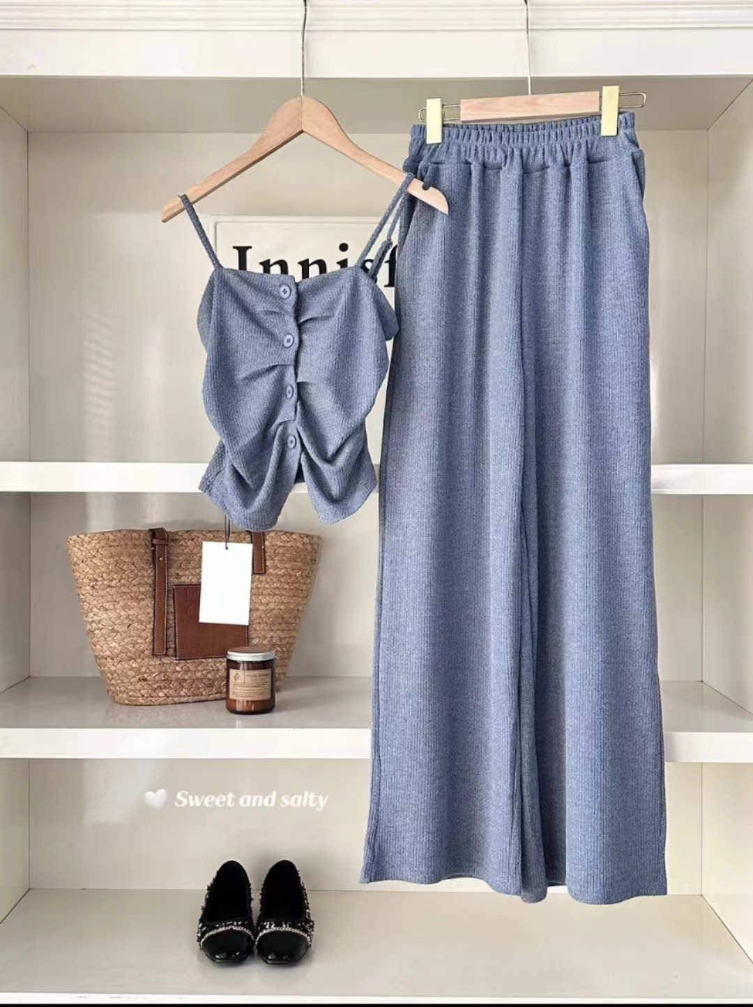 洋气通勤甜美轻奢设计感吊带背心减龄气质百搭韩版女装套装两件套