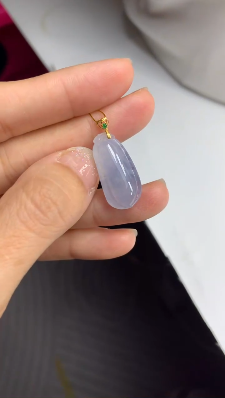 【闪购商品】翡翠颈饰18K金镶嵌福瓜