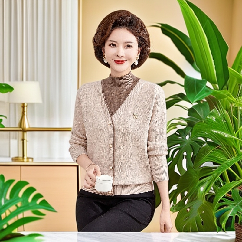 新款秋冬新中式妈妈毛衣宽松打底衫时尚洋气中老年女针织衫上衣潮