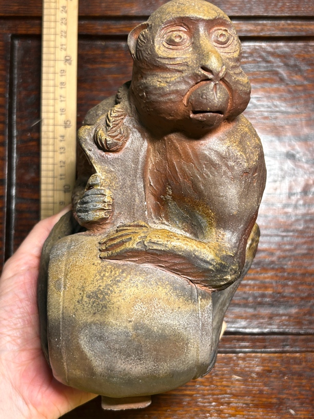 藤原陶臣备前烧猴子摆件高度19cm左右