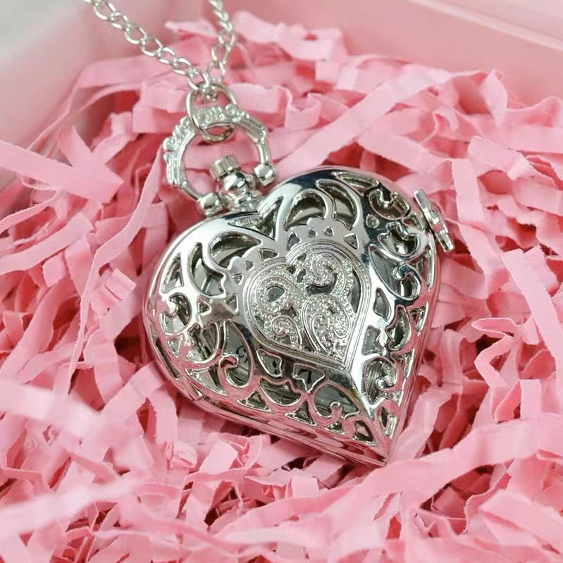 （以直播间为准）高能感库存女生怀表配件时尚潮流复古经典