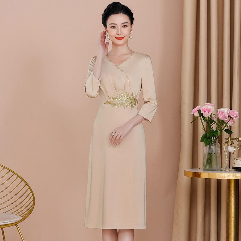 新款香槟色婚礼妈妈喜婆婆婚宴礼服收腰显瘦气质优雅礼服6336