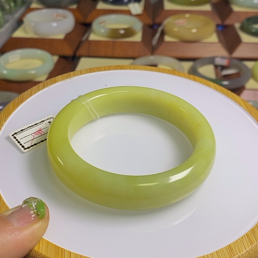 【闪购商品】和田玉且末鸡油黄60未镶嵌难*