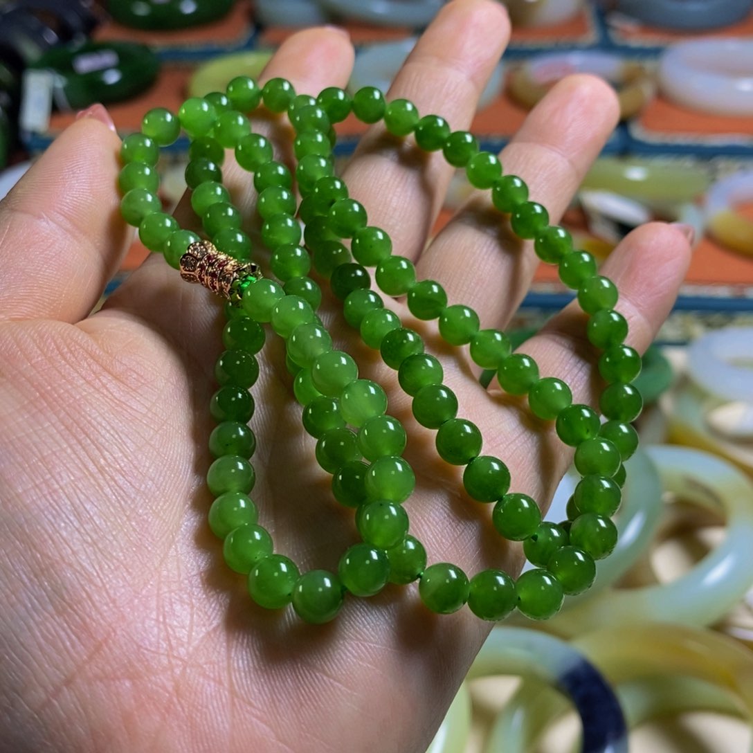 和田玉乌兰海苹果绿6未镶嵌