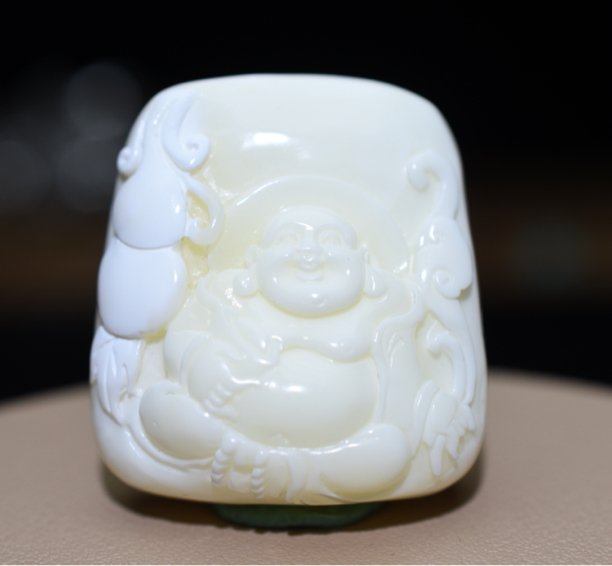 瓷白蜜蜡弥勒佛王海笑雕刻裸石